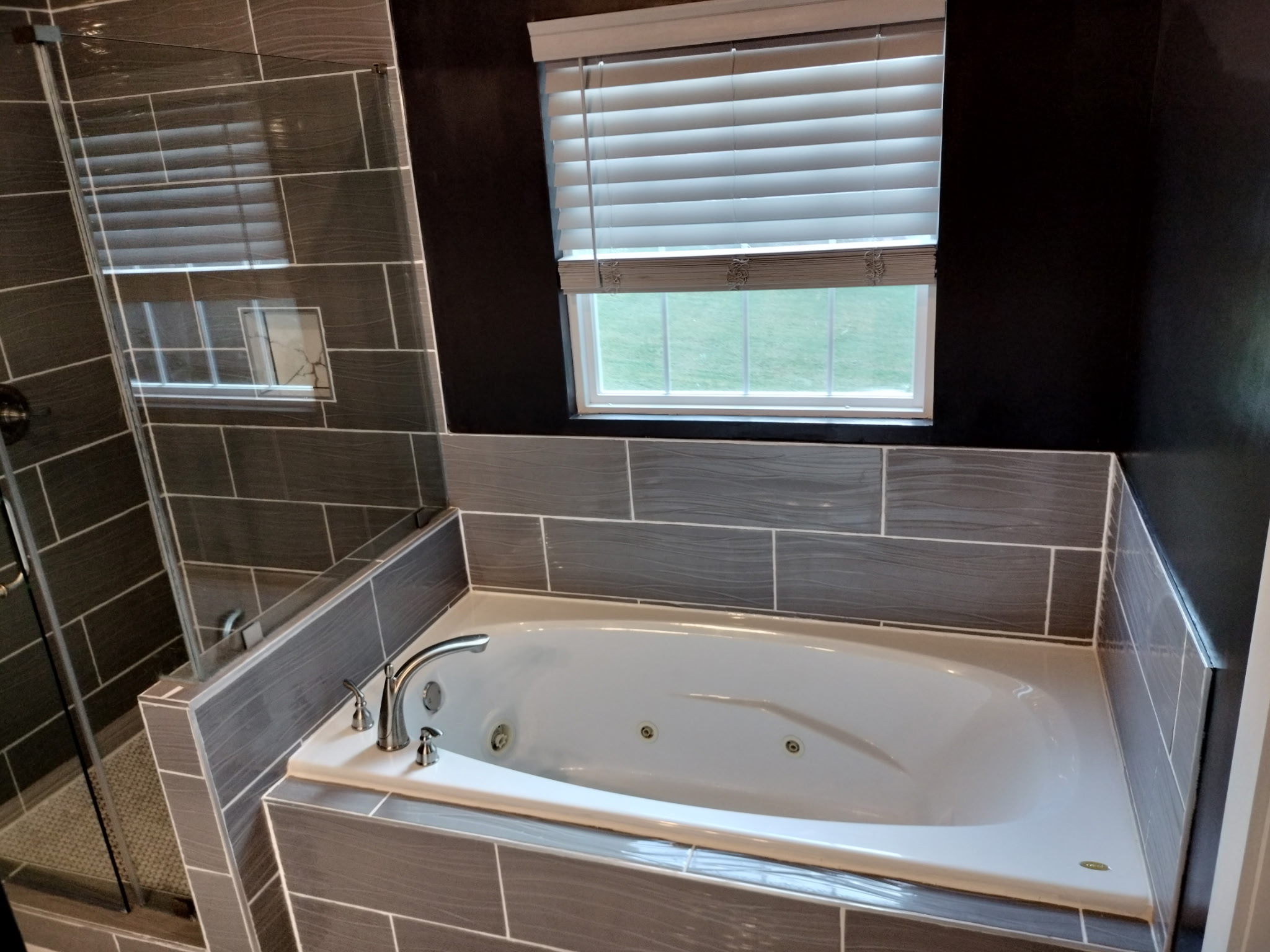 Master Bath with Jetted Tub
